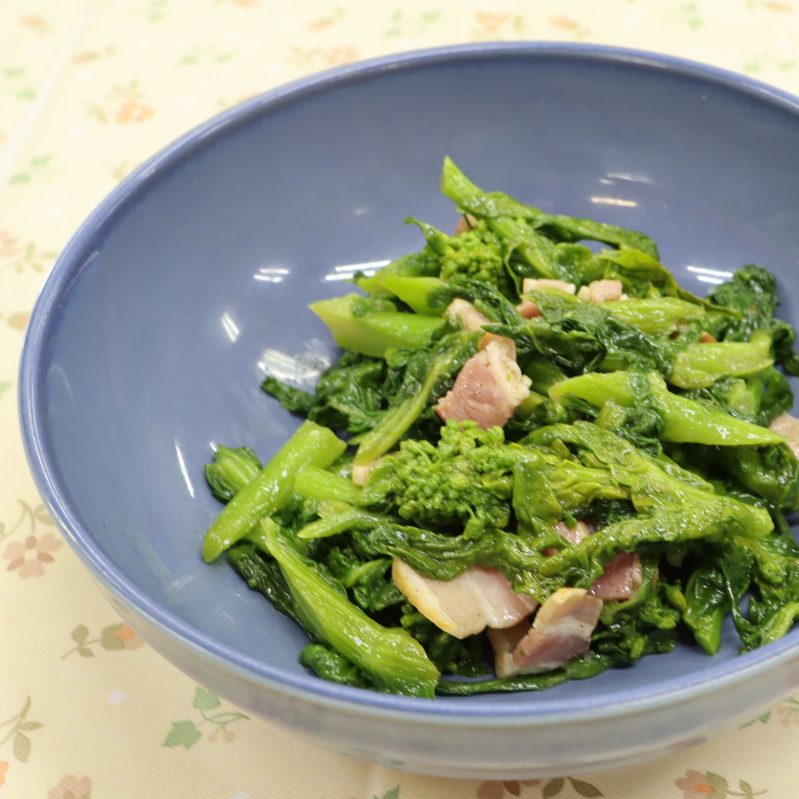 菜花のベーコン炒め