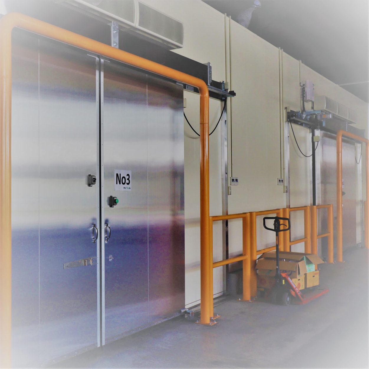 エムズフーズ　冷蔵設備